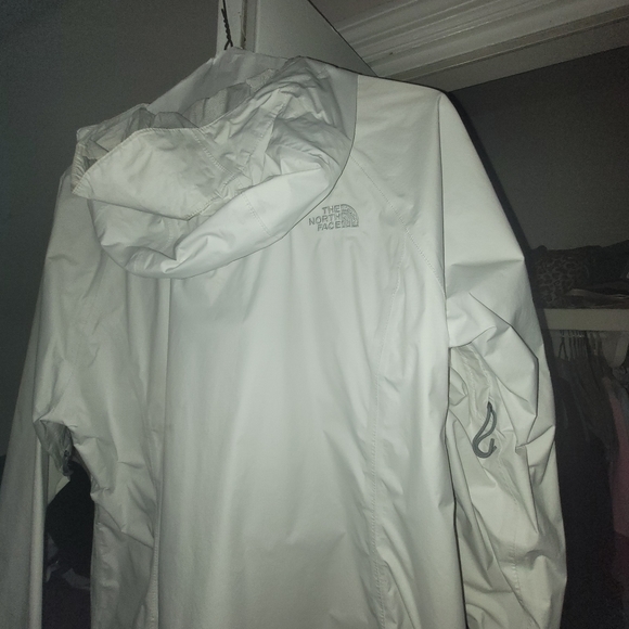 North Face raincoat - Picture 3 of 3